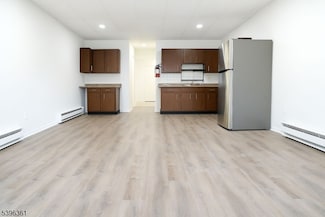 126-128 Main St, Franklin, NJ 07416