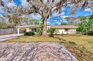 5515 Richardson Rd, Sarasota, FL 34232