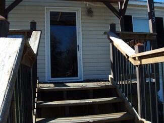 173 Roxana Rd, Notasulga, AL 36866