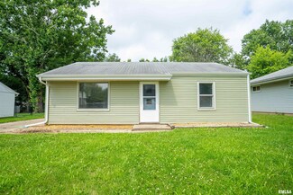 5111 N Renwood Ave, Peoria, IL 61614