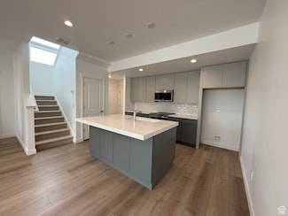 6963 S Jordan Pkwy W Unit 279, South Jordan, UT 84009