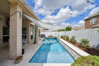 4630 Regal Shadow Ln, Sugar Land, TX 77479