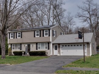 100 Oak Ln, Feeding Hills, MA 01030
