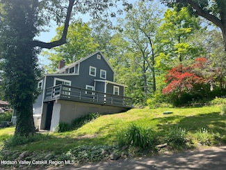 223 Lake Rd, Lake Katrine, NY 12449