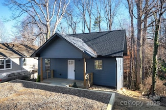 33 Parkwood Ave, Woodfin, NC 28804