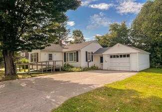 15 Grandview Dr, Lancaster, NH 03584