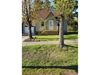 117 7th St, Moose Lake, MN 55767