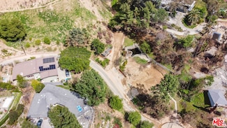 1611 Woodglen Ln, Altadena, CA 91001