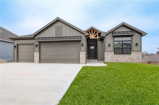 2316 Larkspur Ln, Kearney, MO 64060