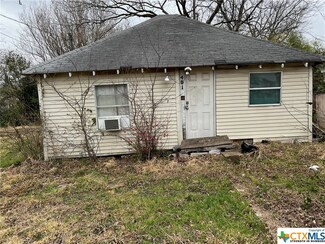 401 6th St, Moody, TX 76557