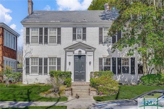 48 E 50th St, Savannah, GA 31405