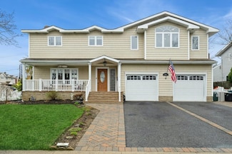 2434 Wallen Ln, North Bellmore, NY 11710