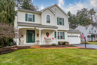 13 Chapman Ct, Queensbury, NY 12804