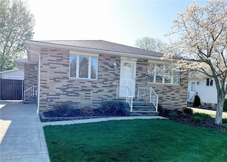 4521 W 192nd St, Cleveland, OH 44135