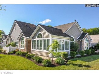 127 Shaw Dr Unit 127, Kent, OH 44240