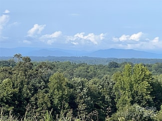 9999 Moore Rd Unit 3, Tryon, NC 28782