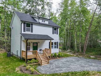 882 Washington Freeman Rd, Hendersonville, NC 28792