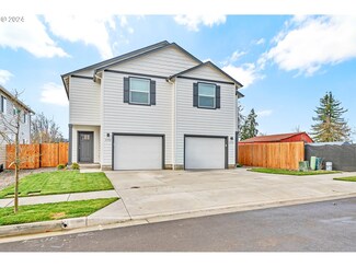 1152 S 43rd Place, Springfield, OR 97478