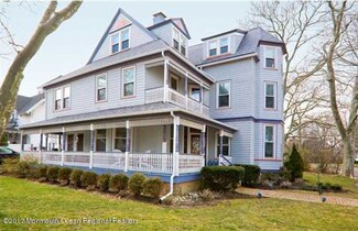 8 Club Cir, Monmouth Beach, NJ 07750