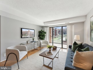 2100 Langston Blvd Unit 334, Arlington, VA 22201