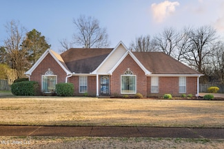 2163 Greencliff Dr, Southaven, MS 38672