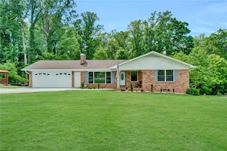 1113 Fox Squirrel Ridge Rd, Pickens, SC 29671