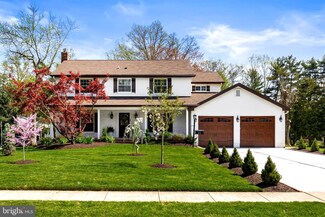 24 Sutton Place N, Moorestown, NJ 08057