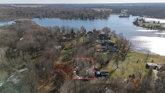 1840 Nichols Rd, Benton Harbor, MI 49022