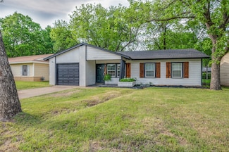4241 Quails Ln, Fort Worth, TX 76119