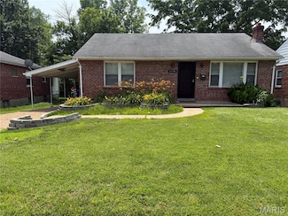8362 Braddock Dr, Saint Louis, MO 63132