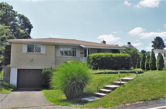 585 Moray Ln, Greenock, PA 15047
