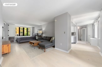176 W 86th St Unit 2A, New York, NY 10024