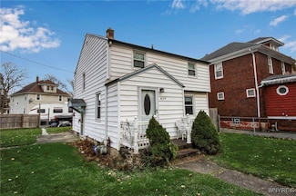 829 87th St, Niagara Falls, NY 14304