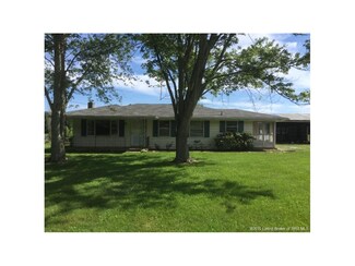 12879 E State Road 160, Pekin, IN 47165
