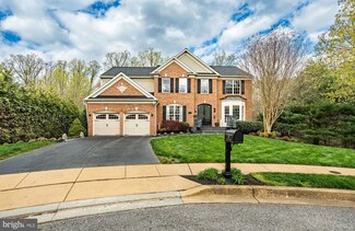 19 Longwood Ln, Newark, DE 19711