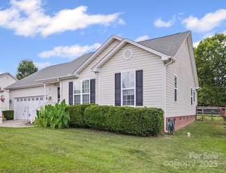 2017 Longhorn Dr, Dallas, NC 28034