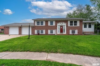 1404 Windsor Ct, Clinton, IA 52732