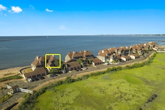 2 Old Town Hwy Unit 4, East Haven, CT 06512