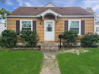 1821 Dakota Ave, Mattoon, IL 61938