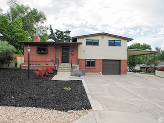 4601 S Creekview Cir, Salt Lake City, UT 84107