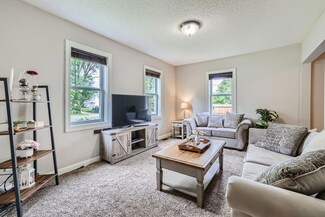 329 Market St S, Shakopee, MN 55379