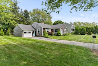 6 Ansonia Ave, Bristol, RI 02809