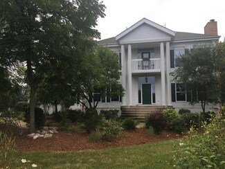 124 Stone Marsh Ln, Barrington, IL 60010