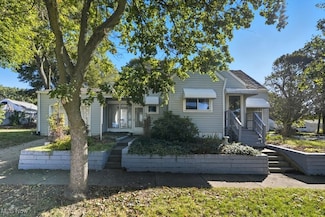 1825 9th St SW, Akron, OH 44314