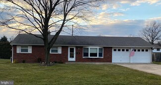 312 Laurelwood Dr, Douglassville, PA 19518
