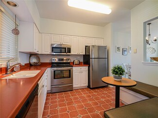 5010 Harmony Cir Unit 206, Vero Beach, FL 32967