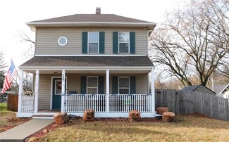 327 Carroll St, Boone, IA 50036