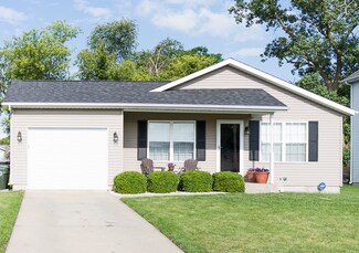 2210 Prospect St, South Bend, IN 46613