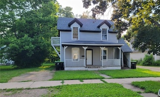 913 8th St E Unit 1 & 2, Menomonie, WI 54751