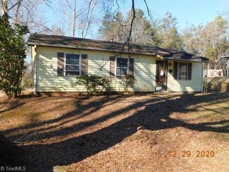 2960 Galaxy Ct, Winston Salem, NC 27101
